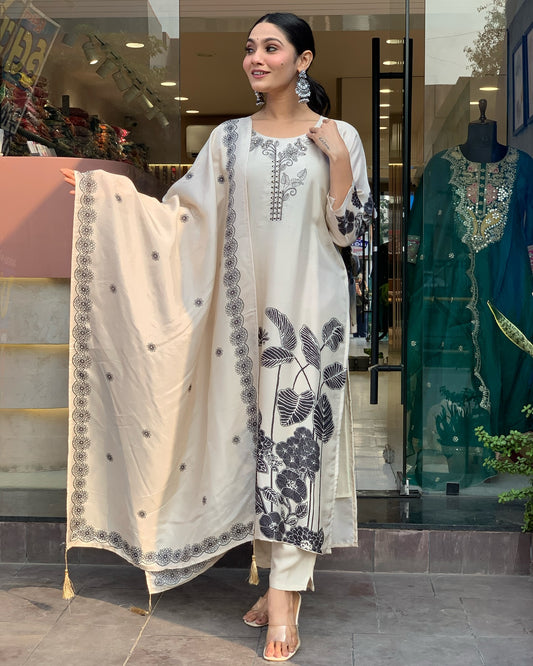 Chinon Silk Digital Print Work Summer Special Kurti Pant Dupatta Set